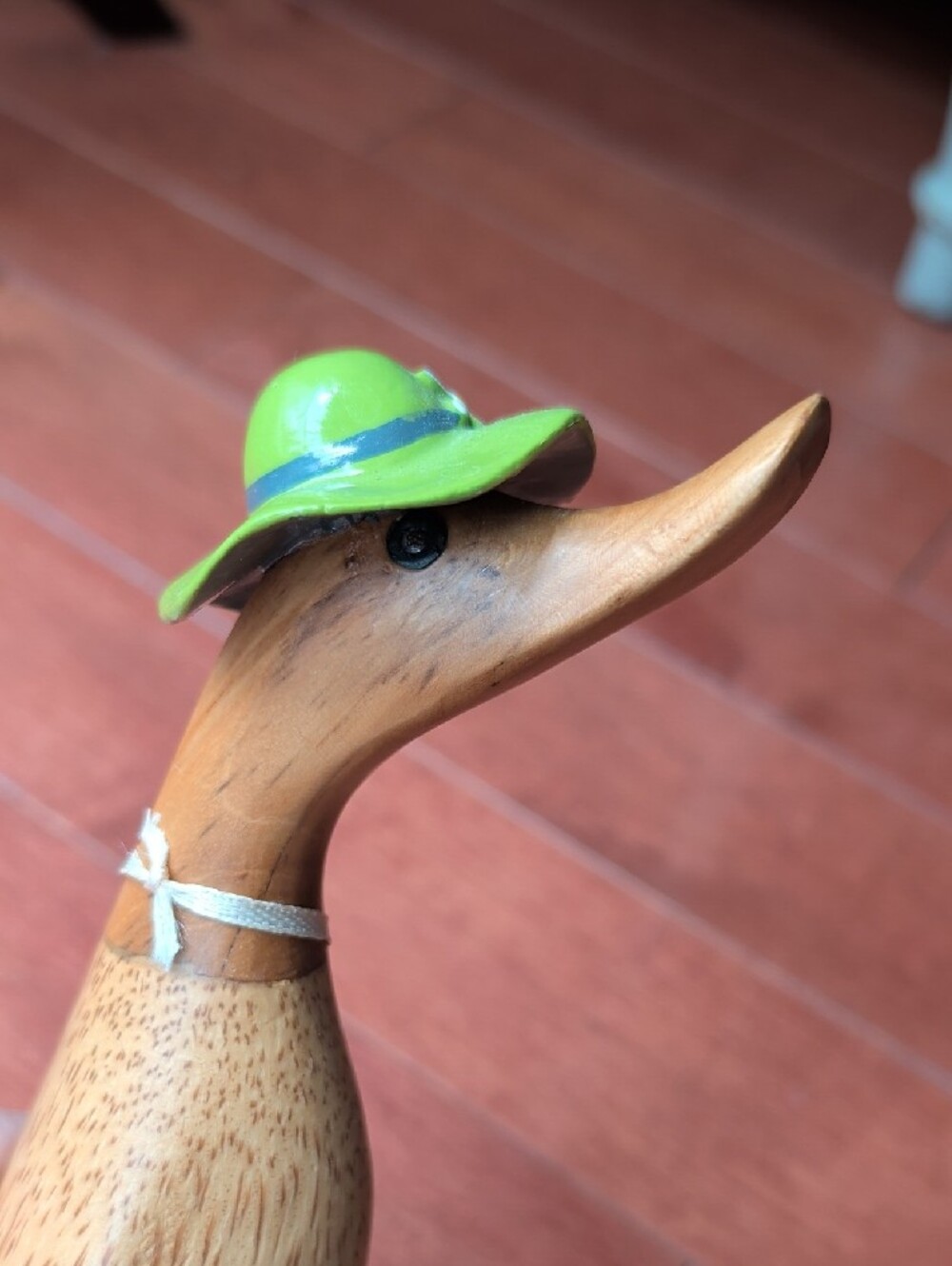 dcuk "Nancy" duck with green hat - Picture 5 of 5